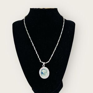 18 KGF cameo Pendant & matching necklace